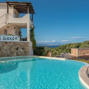 https://residence-ea-bianca.in-sardinia.net