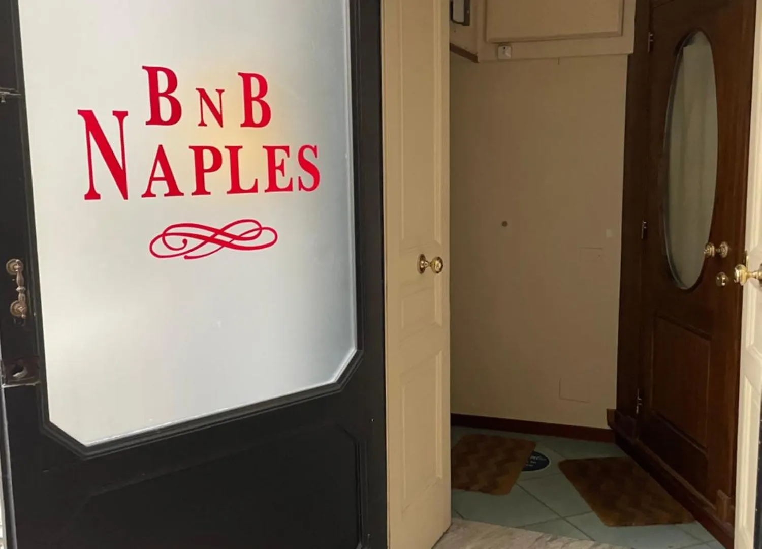 Bnb Napoli 3*,  Italia